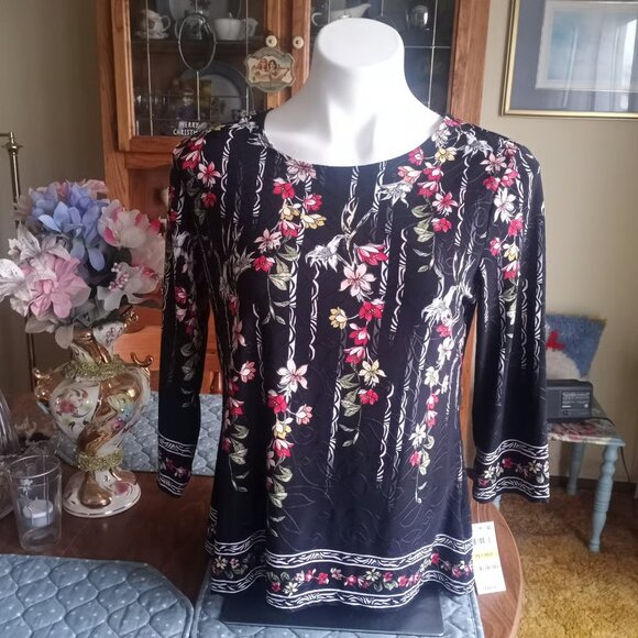 JM Collection Top - Picture 1 of 6